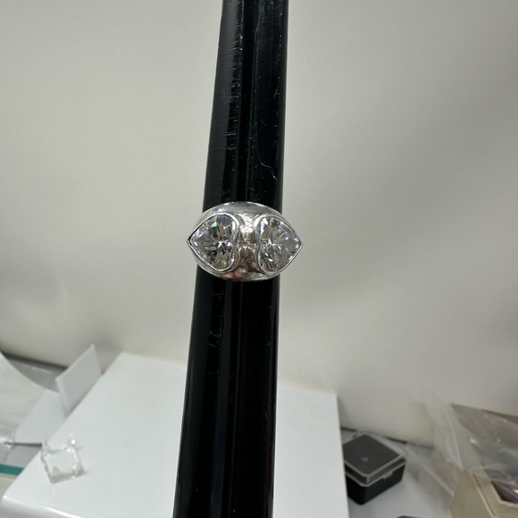 beautiful sterling silver ring double heart large rhinestone hearts - Picture 4 of 8